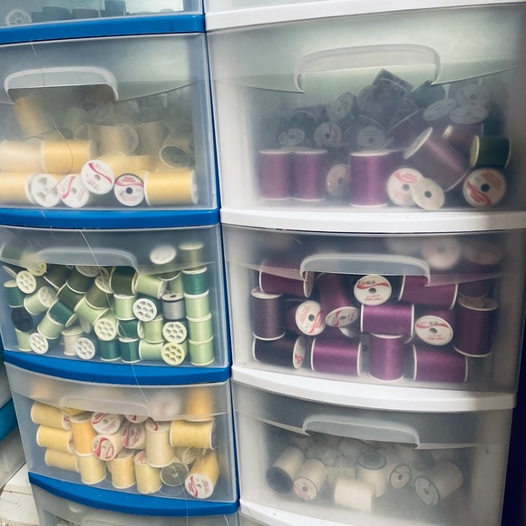 THREAD for sewing and quilting - Picture 4 of 4